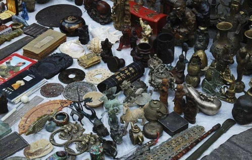 古玩市場的蛻變 從歷史珍藏到現(xiàn)代仿古工藝品的零售轉型